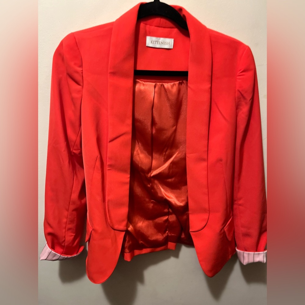 Kittenish lined red blazer‎ cuff contrast XS